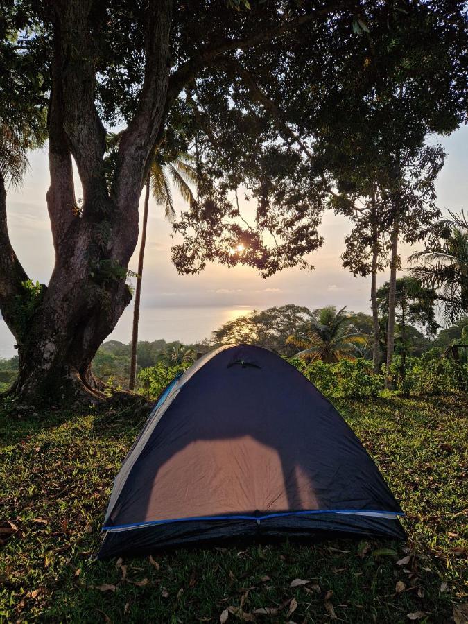 World'S View Wild Camping Salaszoi, Principe Island Santo Antonio Exterior photo