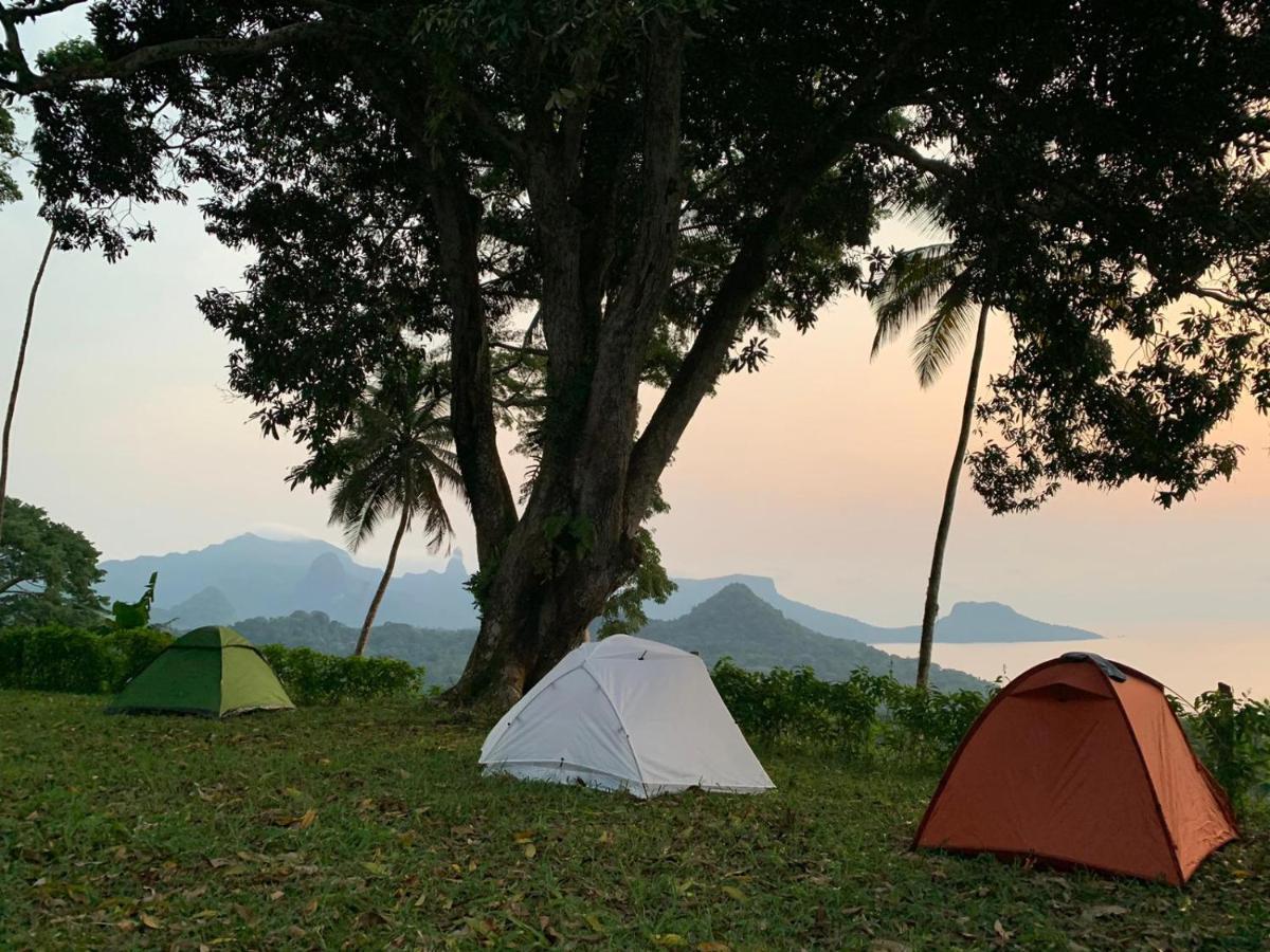 World'S View Wild Camping Salaszoi, Principe Island Santo Antonio Exterior photo